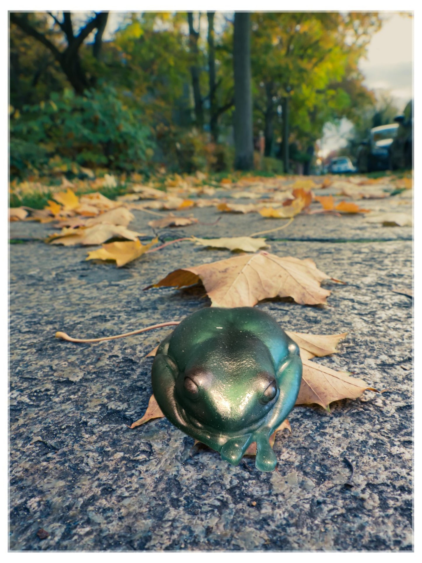 Green resin frog
