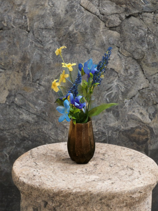 Resin vase